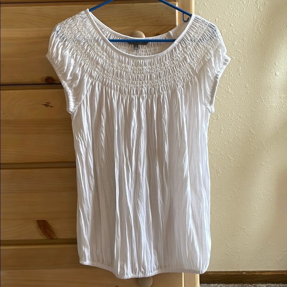 Daisy Fuentes Women’s Blouse size medium